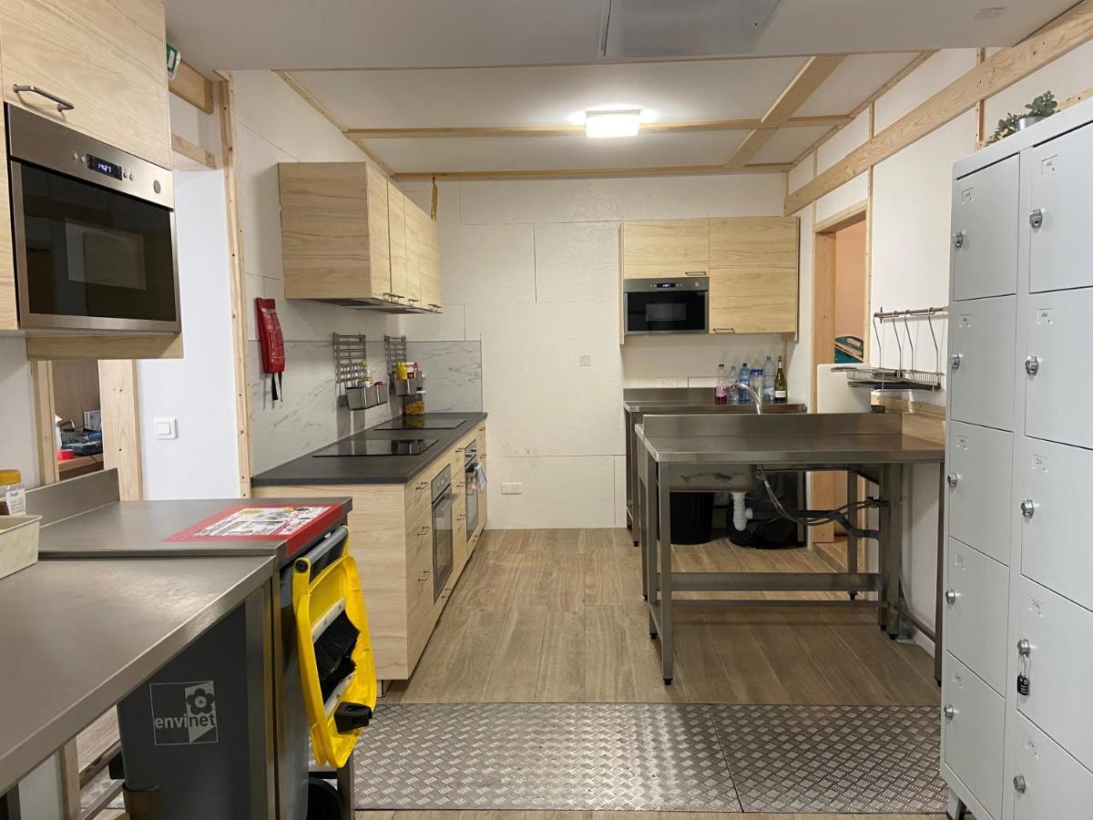 Bohobos Hostel 앙티브 외부 사진